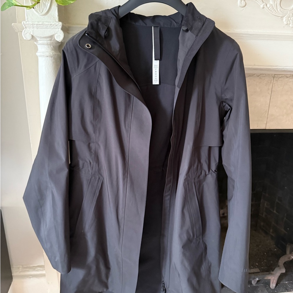 Lululemon Athletica black raincoat